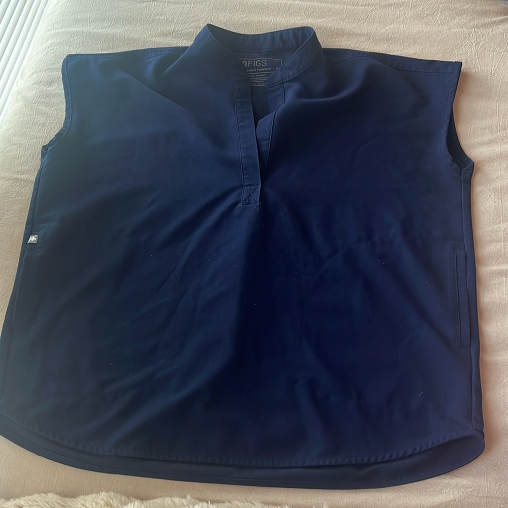 FIGS Women’s Navy Rafaela Scrub Shirt